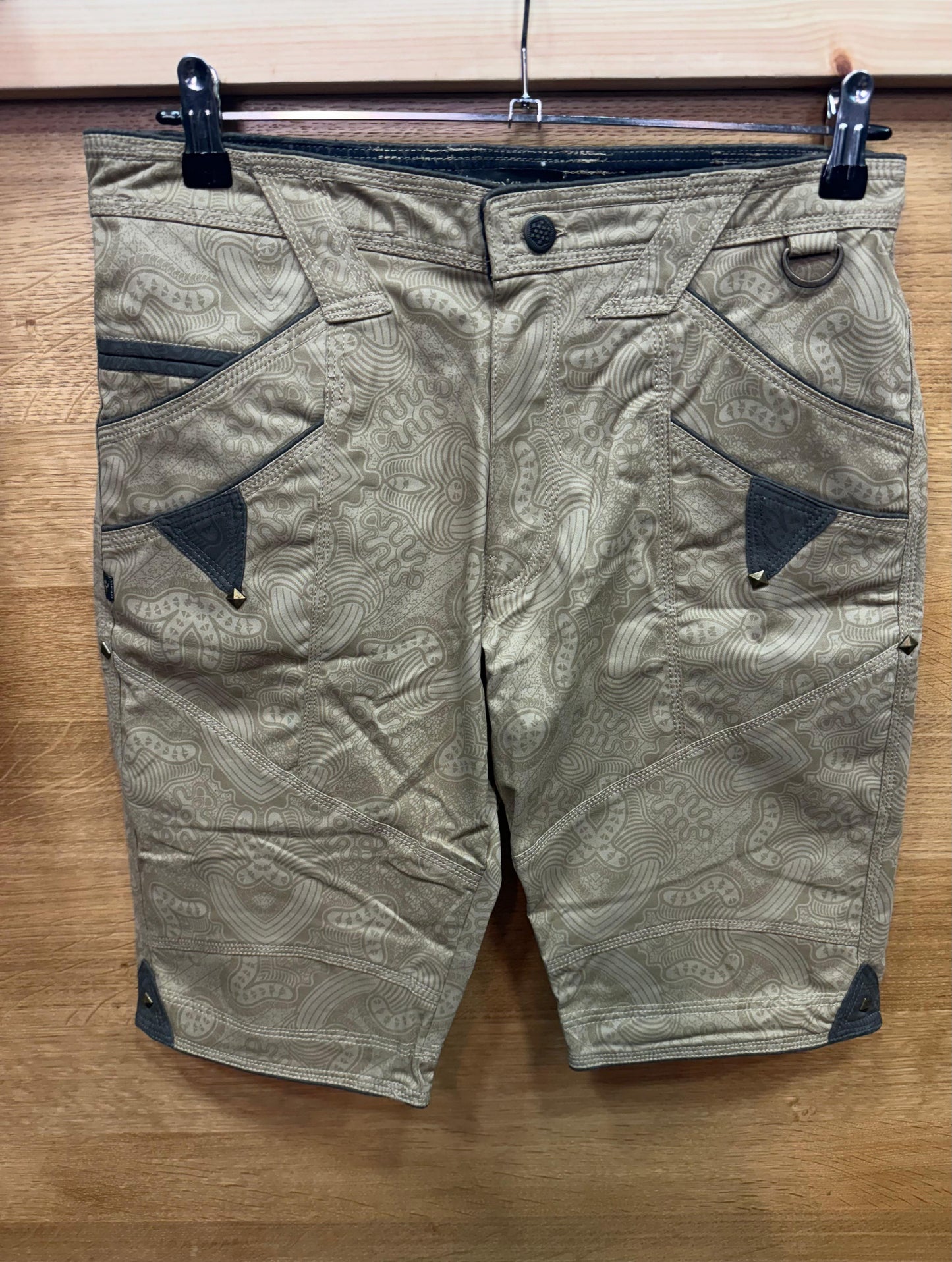 Flying Short Men / Cotton Printed - SAND MYCELIUM Atlantis