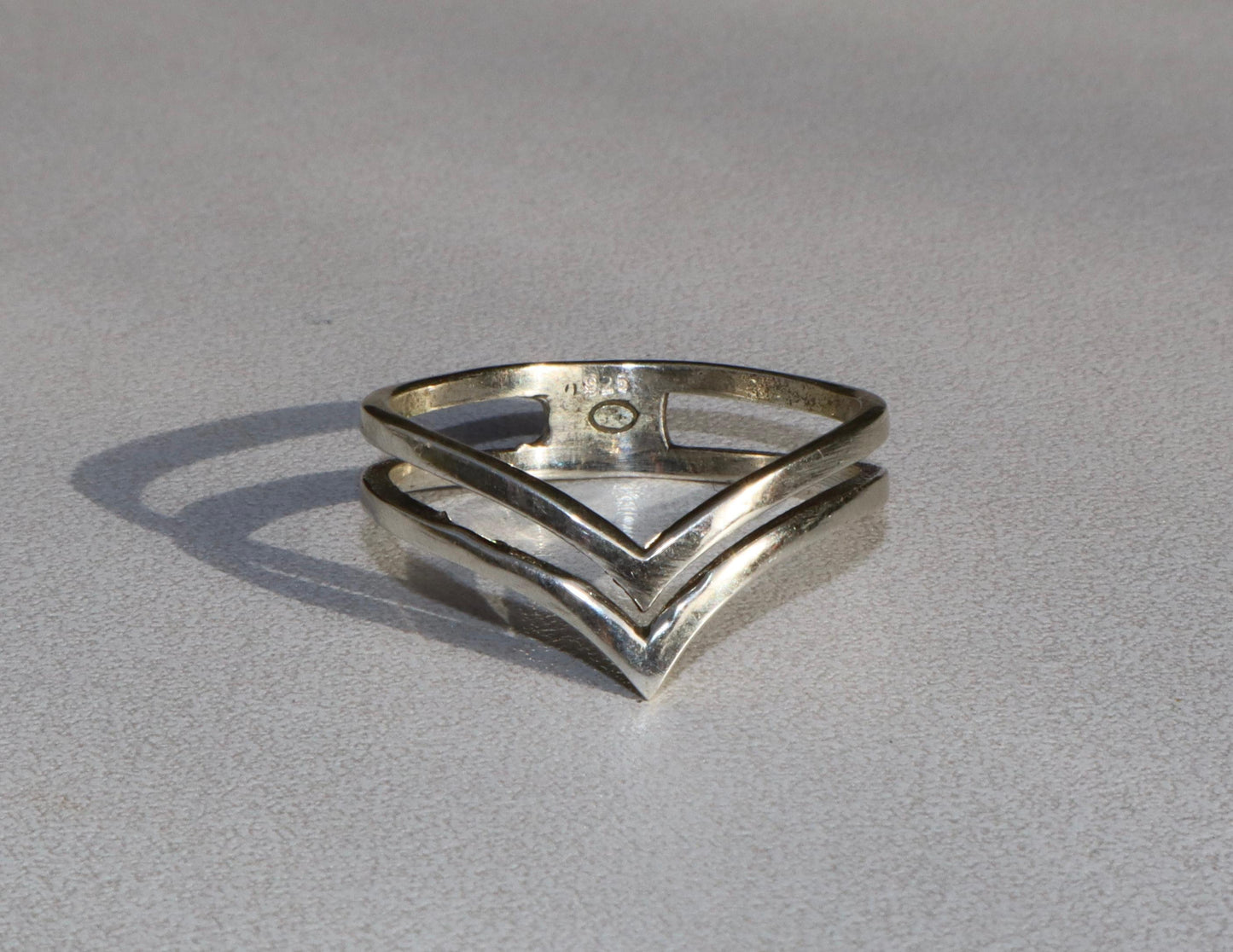 Ring - V Edge