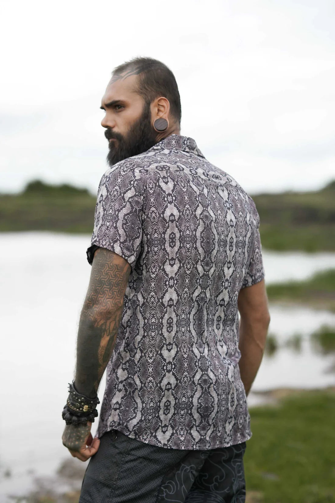 Bamboo Shirt - Psychedelic Python