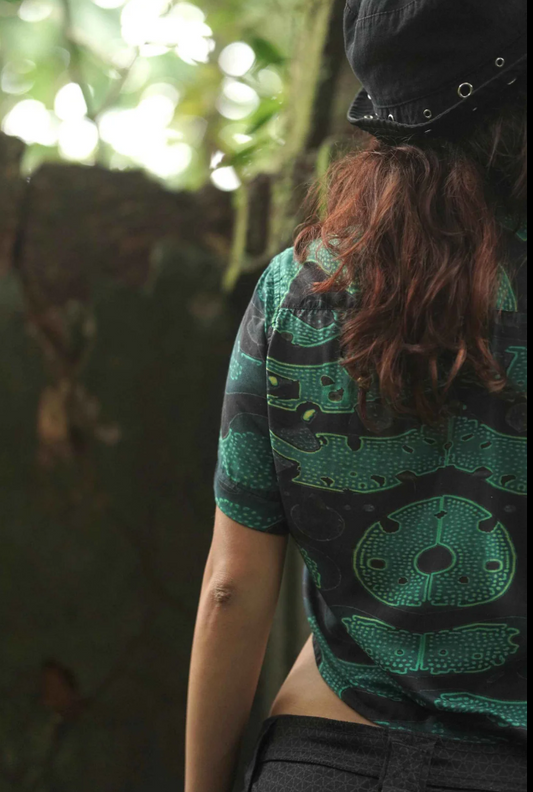 Bamboo Crop Shirt - Green Wizard