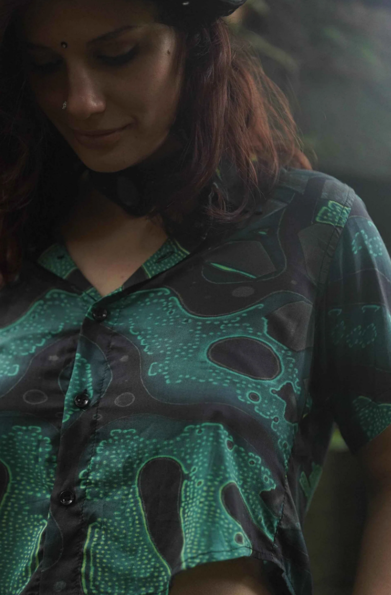 Bamboo Crop Shirt - Green Wizard