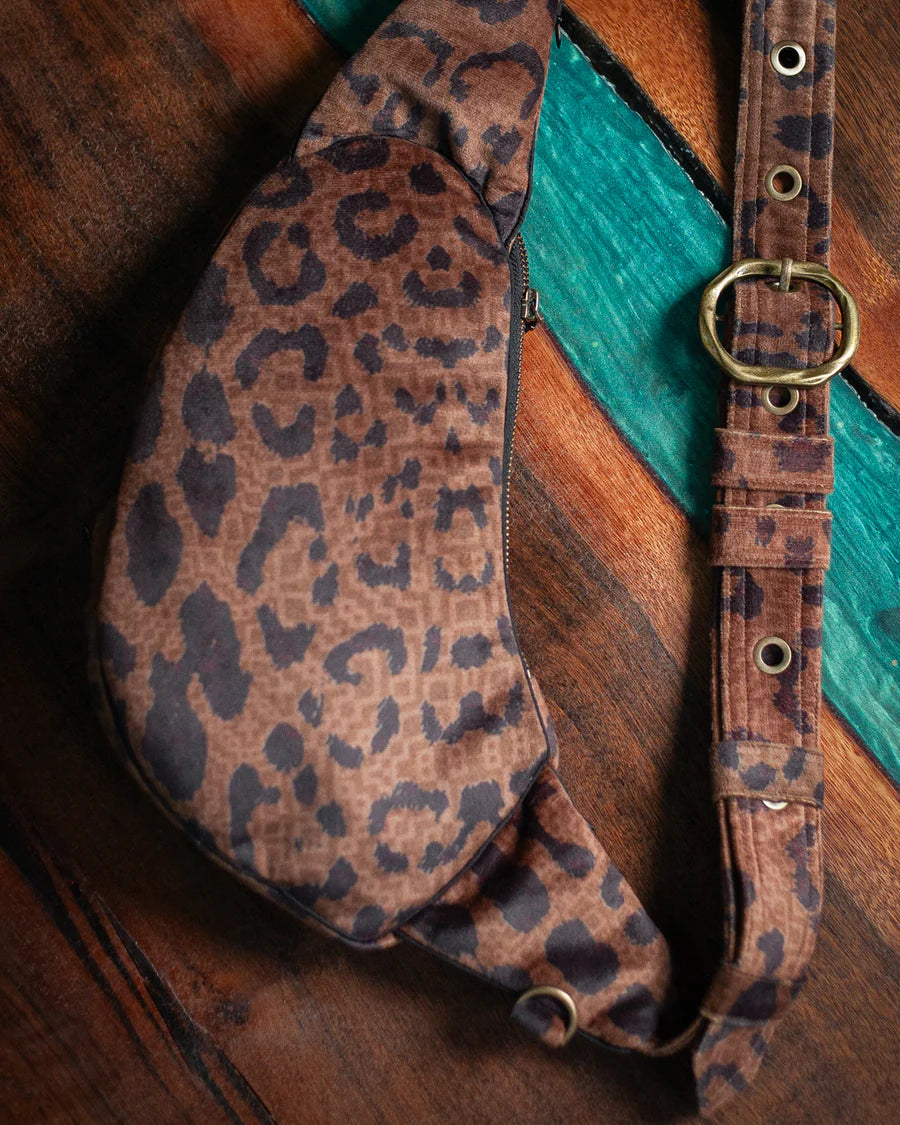 Botta Bag - Velvet Fawn Buckle - LEOPARDUS V2
