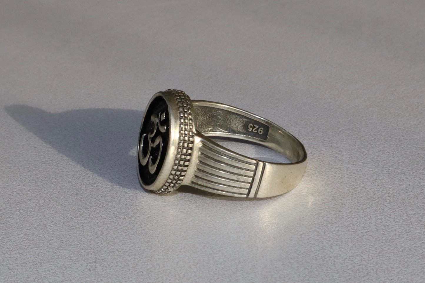 Ring - Om energy