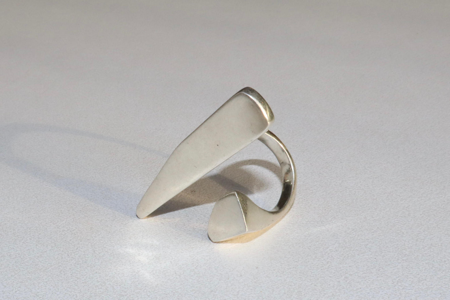 Ring - Silent Fang