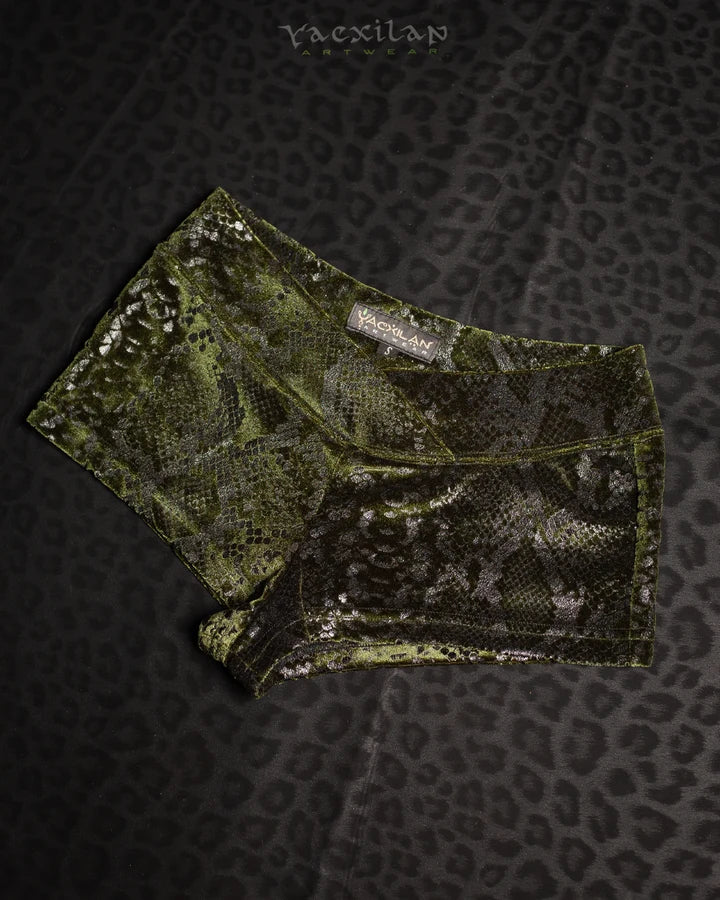 Shorties Fitted - Velvet Kobra - MOSS