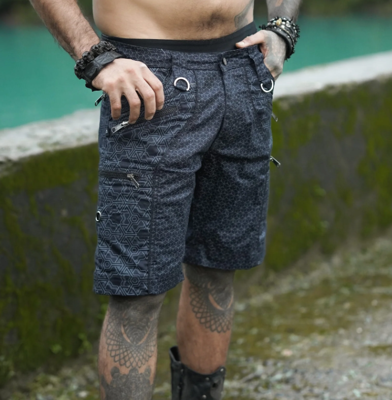 Shorts - Up knee cargo - PYTHAGORAS ABSTRACT black