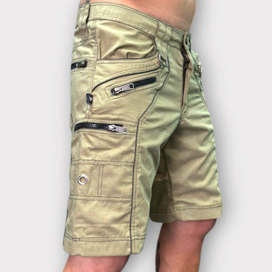 Shorts - Up knee cargo - light green