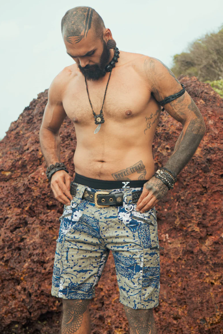Shorts - Up knee cargo - Mayan Circuit