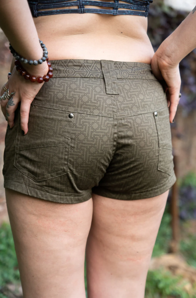 Shorts - Yantra - Beige Khaki